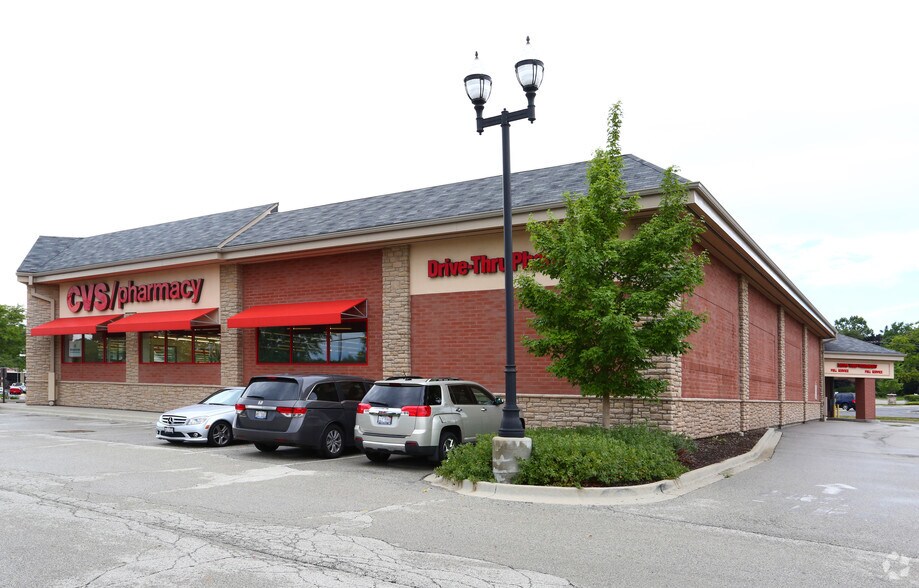 More Photos Of 2075 S Lake St, Mundelein Drugstore For Lease