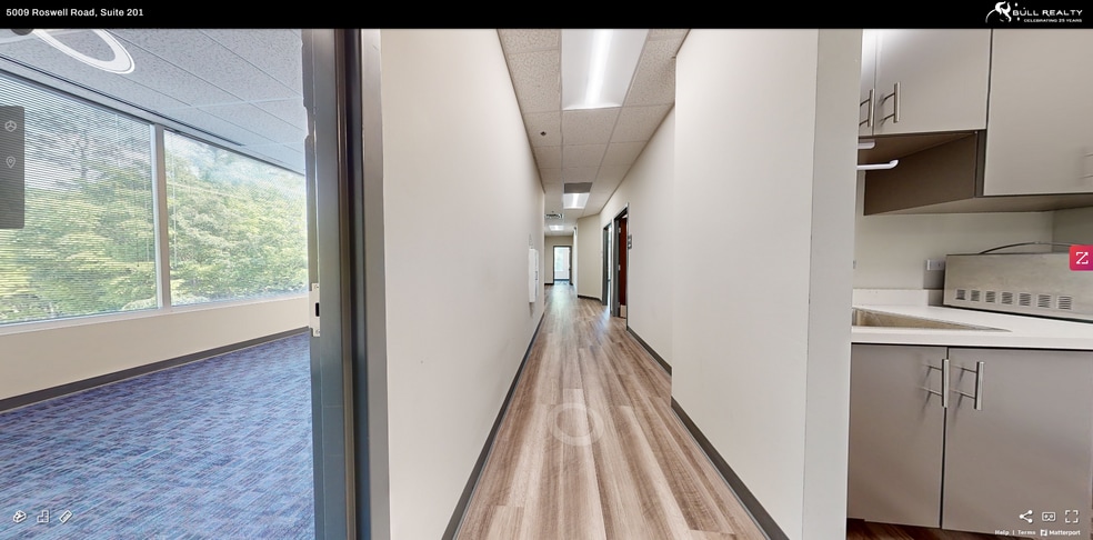 More Photos Of 5009 Roswell Rd, Atlanta Medical For Lease