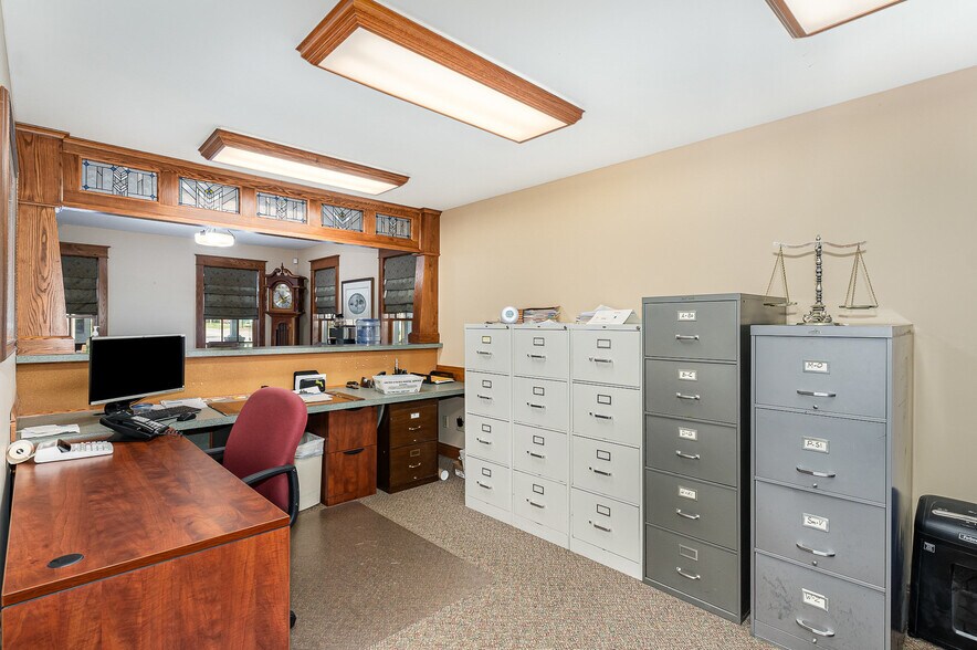 More Photos Of 820 N Michigan Ave, Saginaw Office For Sale