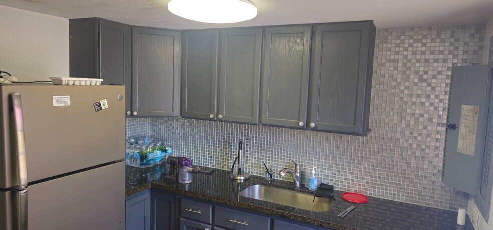 More Photos Of 803 Lake Ave, Lake Worth Storefront For Sale