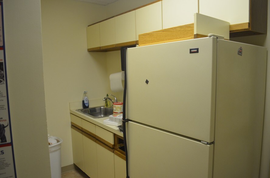 More Photos Of 3923 Blenheim Blvd, Fairfax Medical For Sale