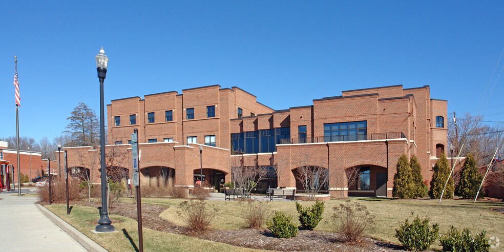 More Photos Of 36 Montford Ave, Asheville Office For Sale