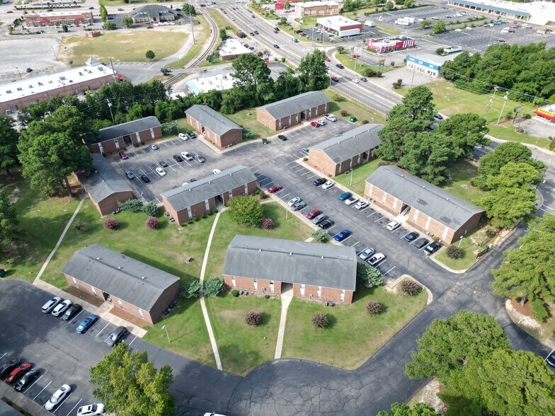 More Photos Of 6535 Summertime Apartments, 6535 Jeffrey Dr, Fayetteville Apartments For Sale