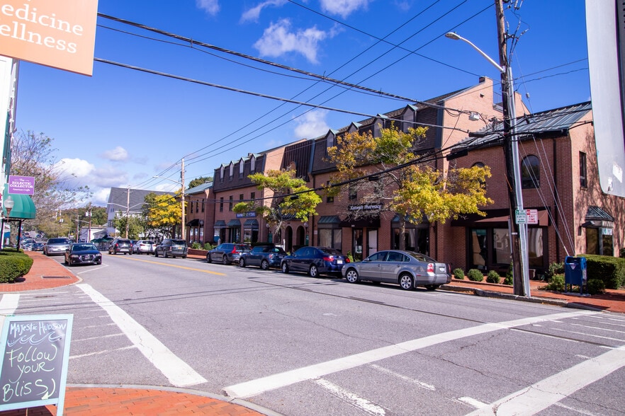 More Photos Of 192-202 Katonah Ave, Katonah Unknown For Lease