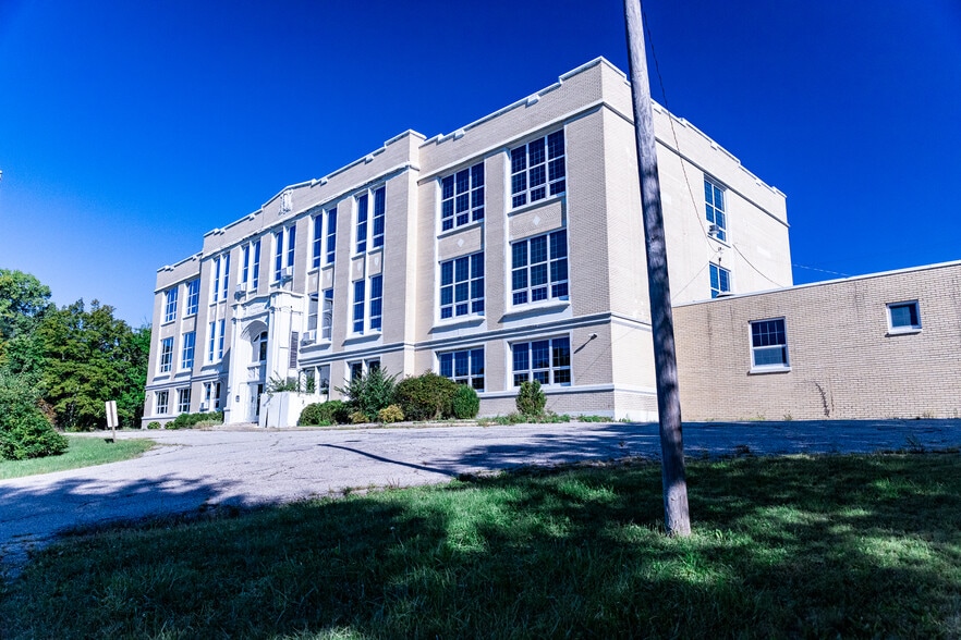 More Photos Of 3500 W National Rd, Springfield Schools For Sale