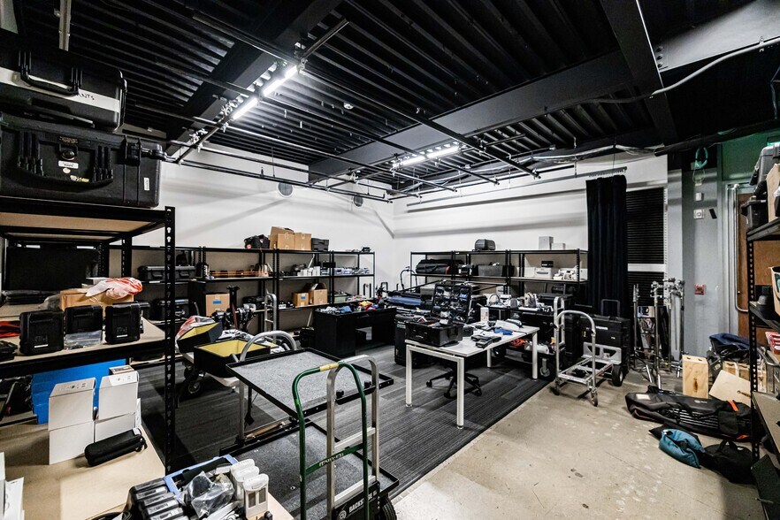 More Photos Of 2221 Rosecrans Ave, El Segundo Office For Lease