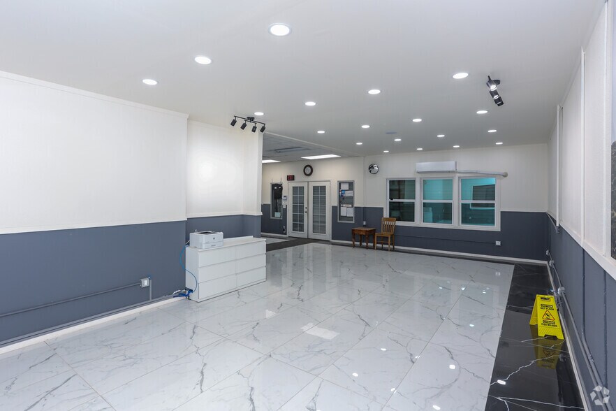 More Photos Of 12113 Garland Rd, Dallas Auto Repair For Sale