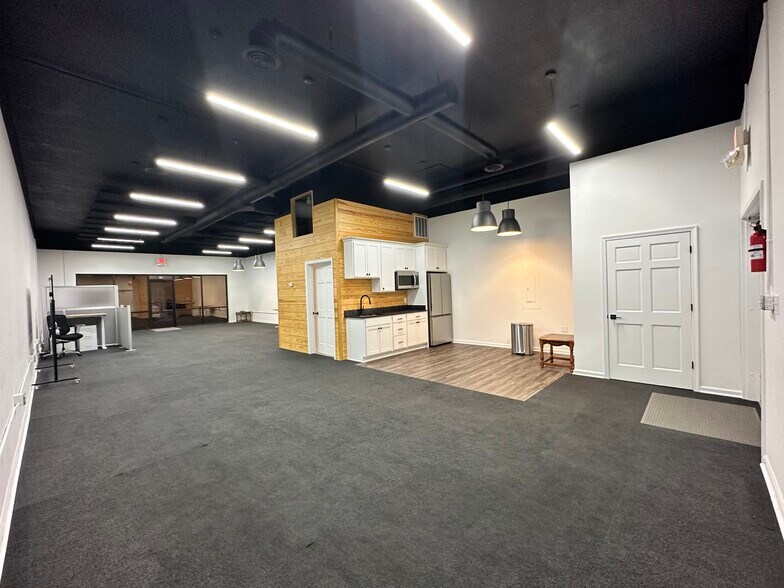 More Photos Of 6320 Five Mile Centre Park, Fredericksburg Office For Sale