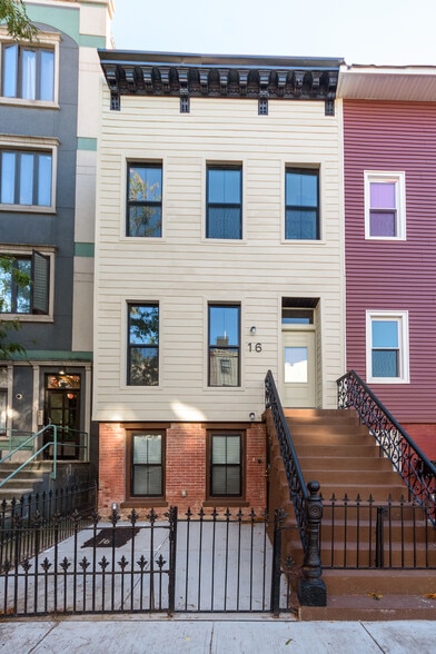 Primary Photo Of 16 Goodwin Pl, Brooklyn Multifamily For Sale