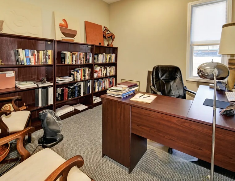 More Photos Of 521 N 26th St, Louisville Office For Sale
