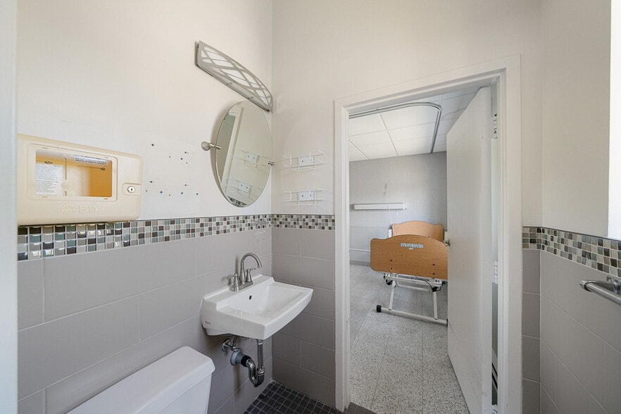 More Photos Of 1123 Rockdale Ave, New Bedford Rehabilitation Center For Sale