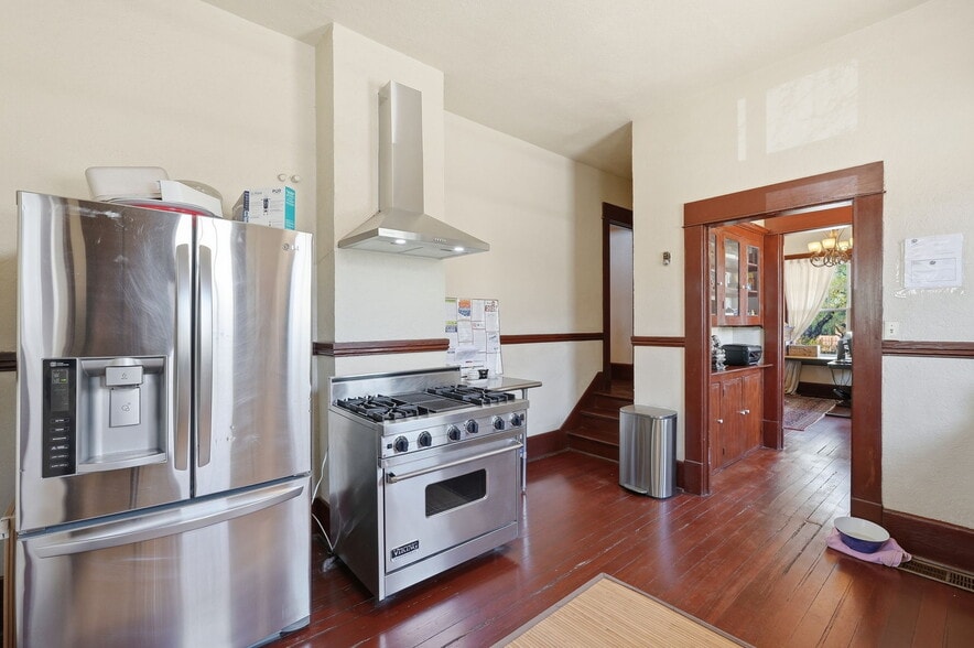 More Photos Of 1004 N 6th Ave, Tucson Office For Sale