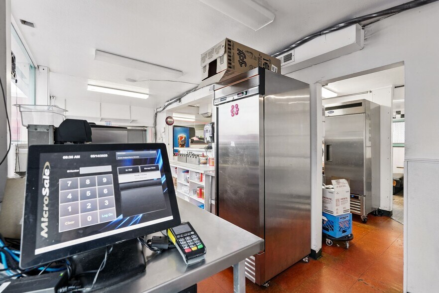 More Photos Of 213 W College Ave, Saint Maries Restaurant For Sale