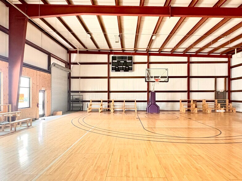 More Photos Of 103-133 Bay Area Blvd, Webster Unknown For Lease