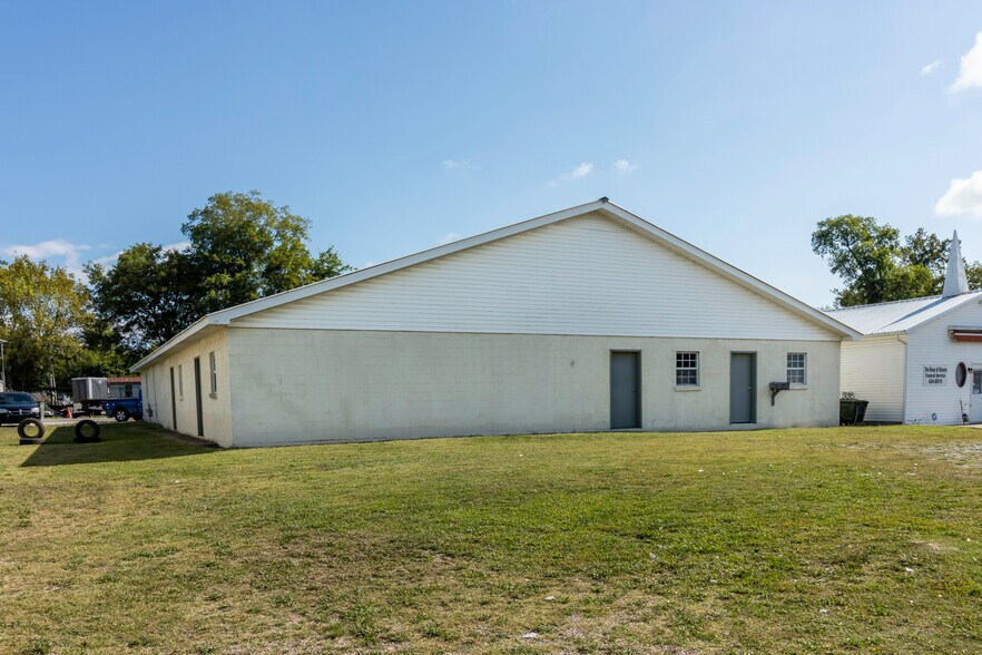 More Photos Of 124 Chestnut St, Pulaski General Retail For Sale