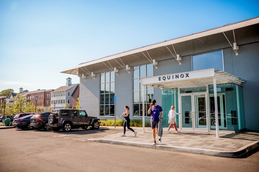 More Photos Of 148 Heights Rd, Darien Unknown For Lease