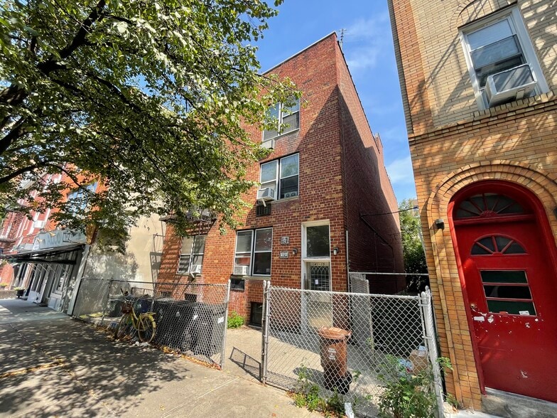 More Photos Of 4115 49th St, Sunnyside Apartments For Sale