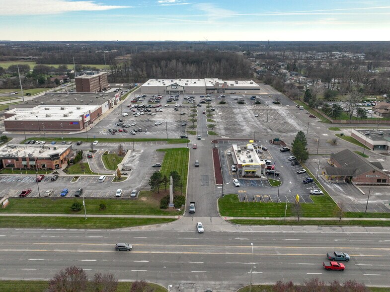 More Photos Of 23267 Eureka Rd, Taylor Freestanding For Lease