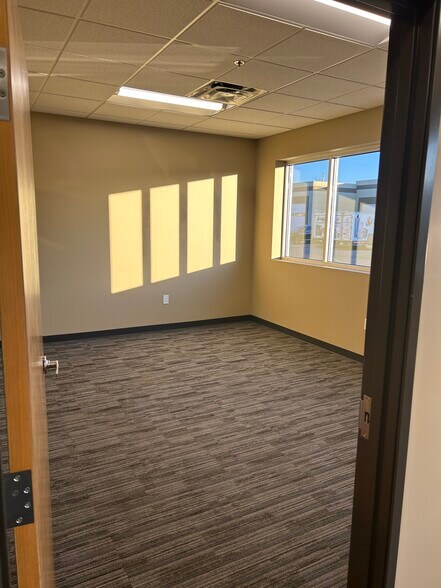 More Photos Of 7270 Gilpin Way, Denver Industrial For Lease