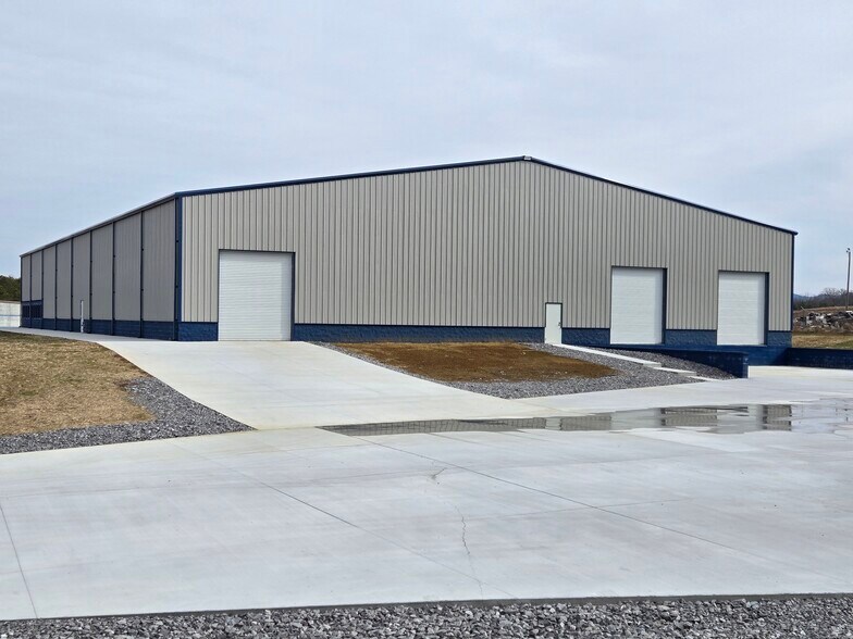 More Photos Of 124 Tellico Port Rd, Vonore Manufacturing For Sale