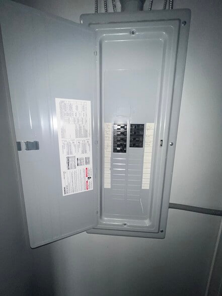 More Photos Of 1041 E 8th St, Jacksonville Storefront Retail Office For Sale