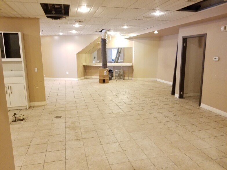 More Photos Of 574 Washington St, Easton Freestanding For Lease