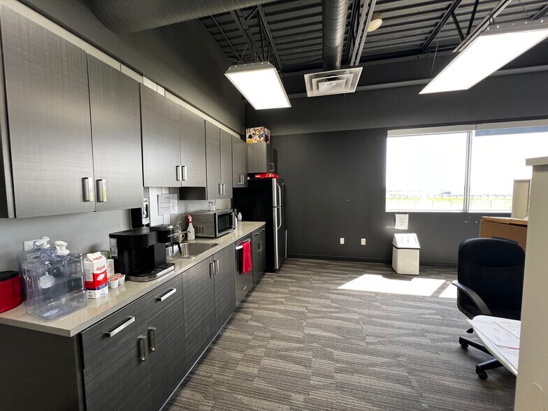 More Photos Of 430077 Range Road 261, Ponoka Office For Lease