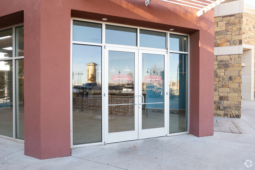 More Photos Of 1307 N Loop 250 W, Midland Unknown For Lease