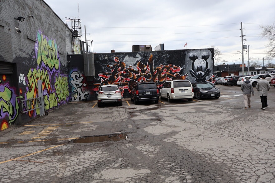 More Photos Of 55 Geneva St, St Catharines Freestanding For Lease