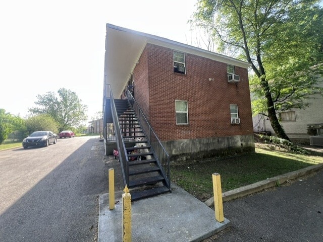 More Photos Of 957 Wellington St, Memphis Apartments For Sale