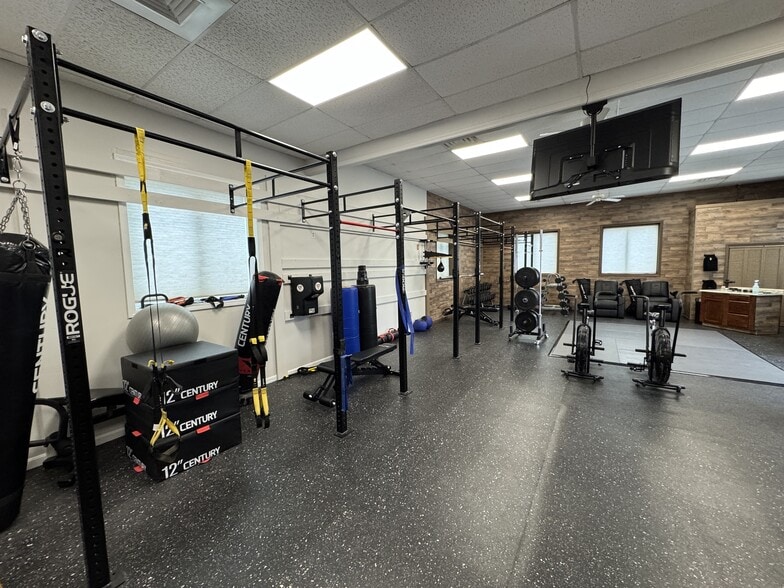 More Photos Of 55-R Main St, Kingston General Retail For Sale