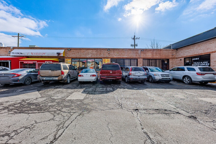 More Photos Of 4117 W 47th St, Chicago General Retail For Sale