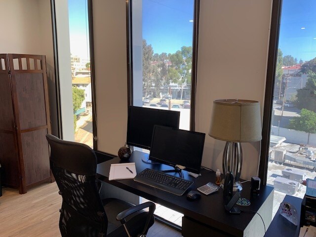 More Photos Of 11661 W San Vicente Blvd, Los Angeles Office For Lease