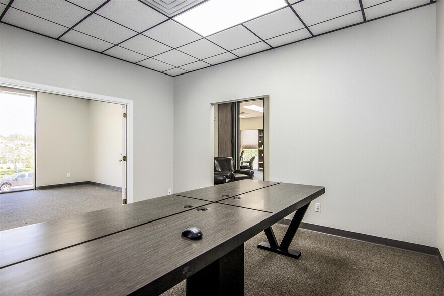 More Photos Of , Kemah Office For Sale