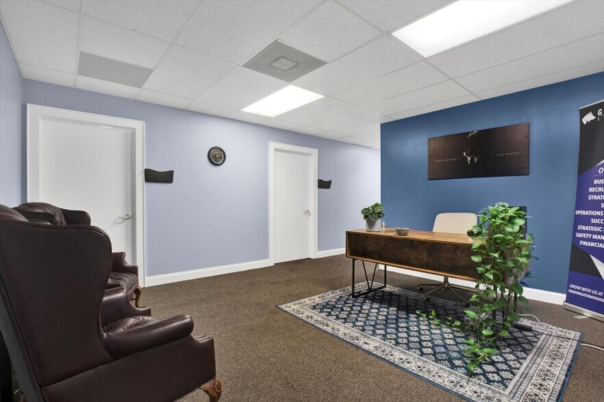More Photos Of 13153 N Dale Mabry Hwy, Tampa Office For Sale