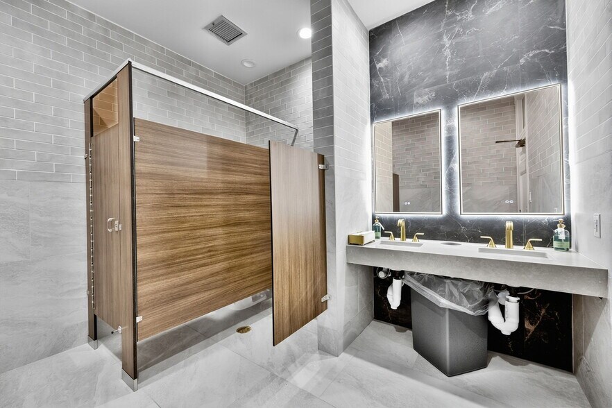 More Photos Of 620 Congress Ave, Austin Office For Lease