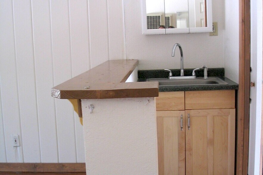 More Photos Of 920 Alameda Ave, South Lake Tahoe Apartments For Sale