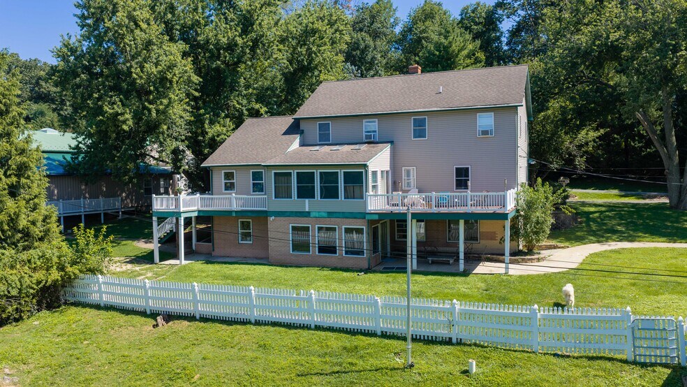 More Photos Of 197 Pencroft Dr N, Holtwood Industrial For Sale