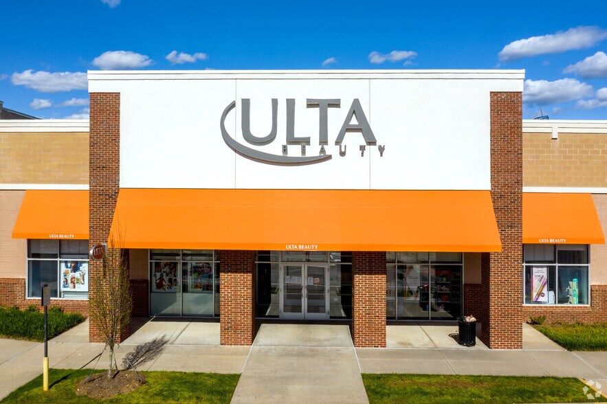 More Photos Of 1910 Cinema Drive, Rock Hill Unknown For Lease