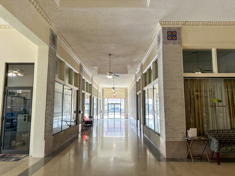 More Photos Of 104 W Reynolds St, Plant City Storefront Retail Office For Sale