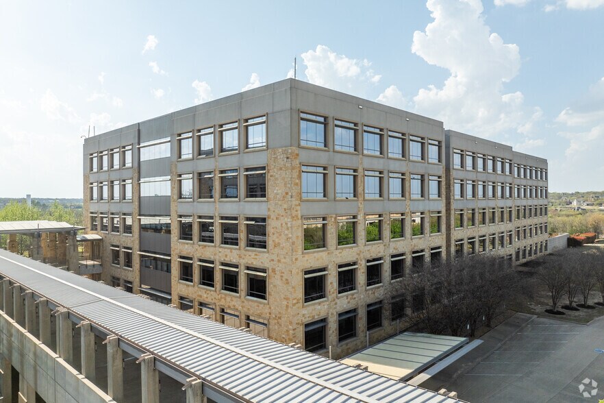 More Photos Of 3150 Sabre Dr, Southlake Office For Lease