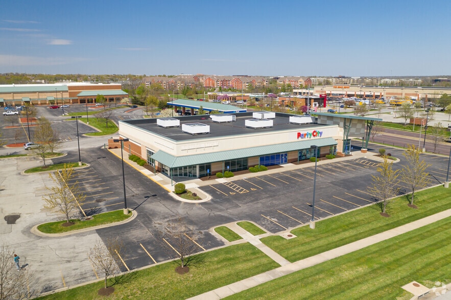 More Photos Of 8400-8416 W 135th St, Overland Park Freestanding For Lease