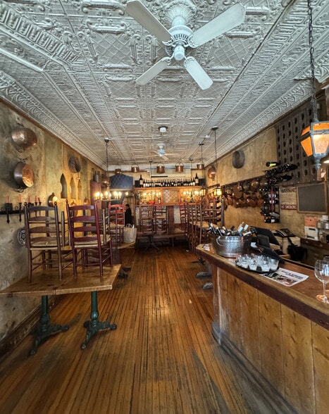 More Photos Of 68 5th Ave, Brooklyn Storefront Retail Residential For Lease