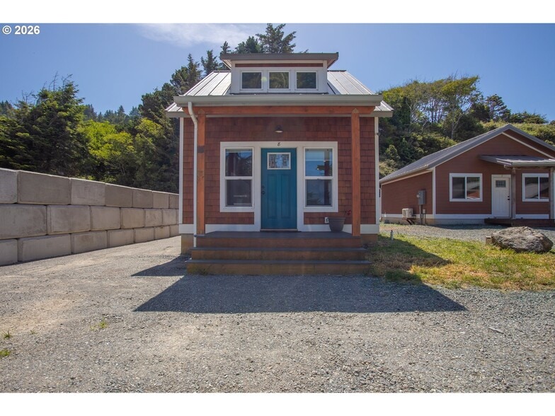 More Photos Of 29940 Harbor Way, Gold Beach Apartments For Sale