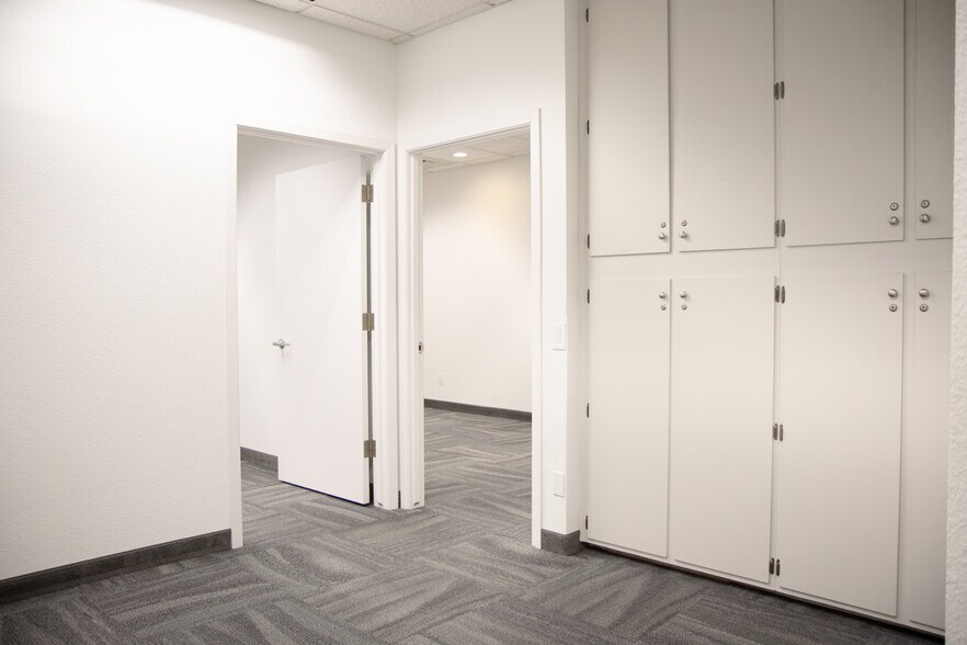 More Photos Of 1015 N Demaree Rd, Visalia Office For Lease