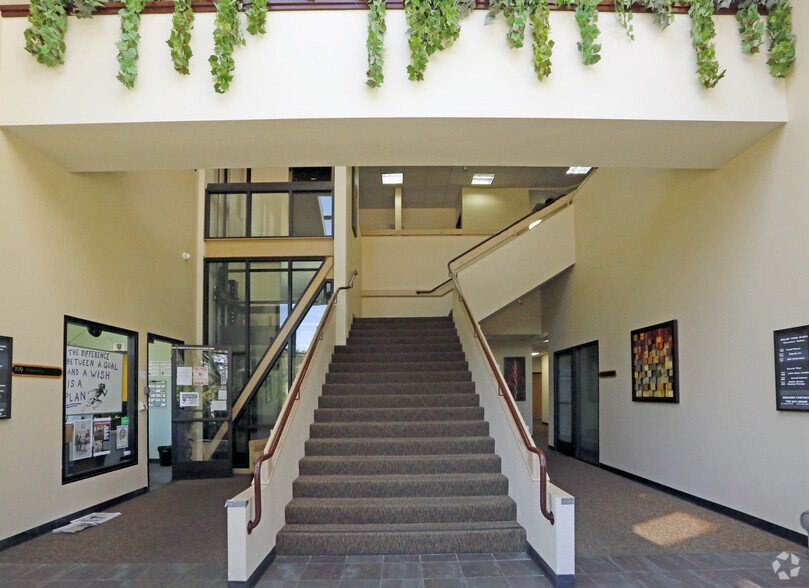 More Photos Of 269 Mt. Hermon Rd, Scotts Valley Office For Lease