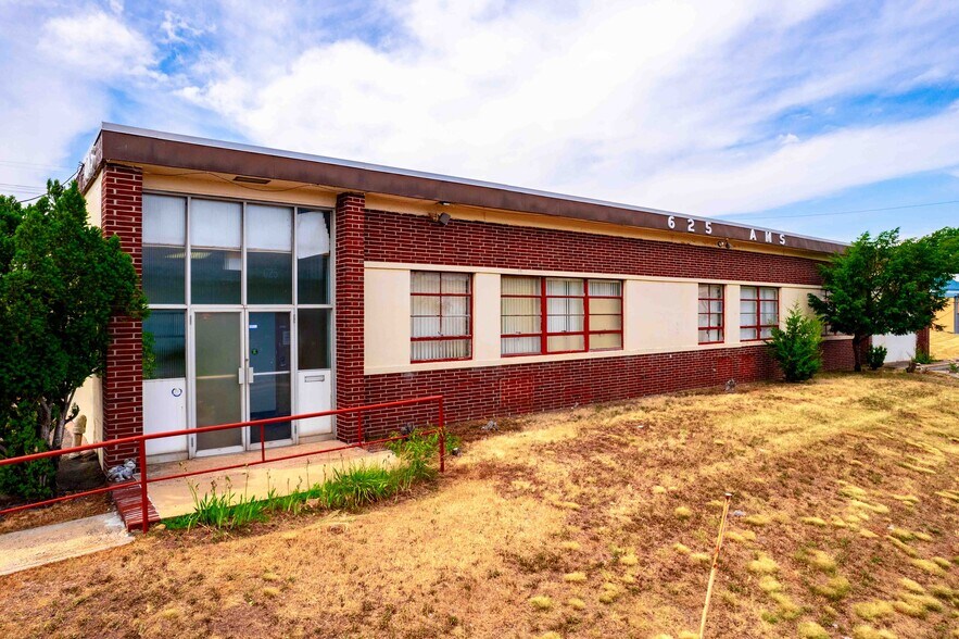 More Photos Of 569 Joyce Kilmer Ave, New Brunswick Industrial For Sale