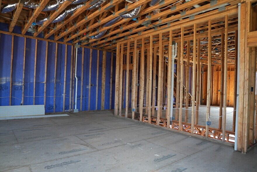 More Photos Of 301 Oak st, Mansfield Multifamily For Sale