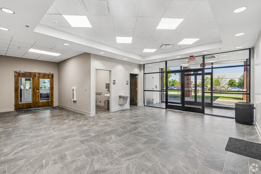 More Photos Of 8425 Wann Dr NW, Madison Medical For Lease