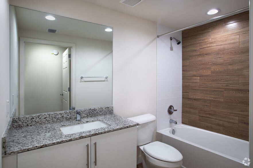 More Photos Of 961 SW 7th St, Miami Apartments For Lease